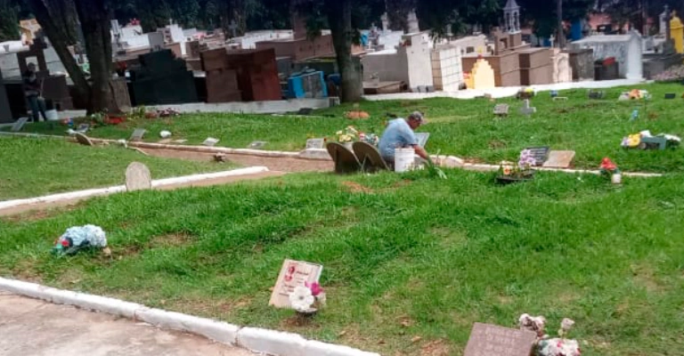 Prefeitura de Piracaia Reforça Limpeza e Manutenção no Cemitério Municipal para o Feriado de Finados